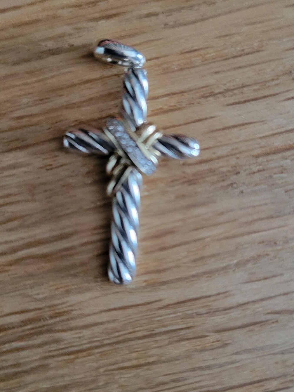 David Yurman Two-Tone Cable Cross Pendant in Silver and Gold With Diamonds - Picture 8 of 8
